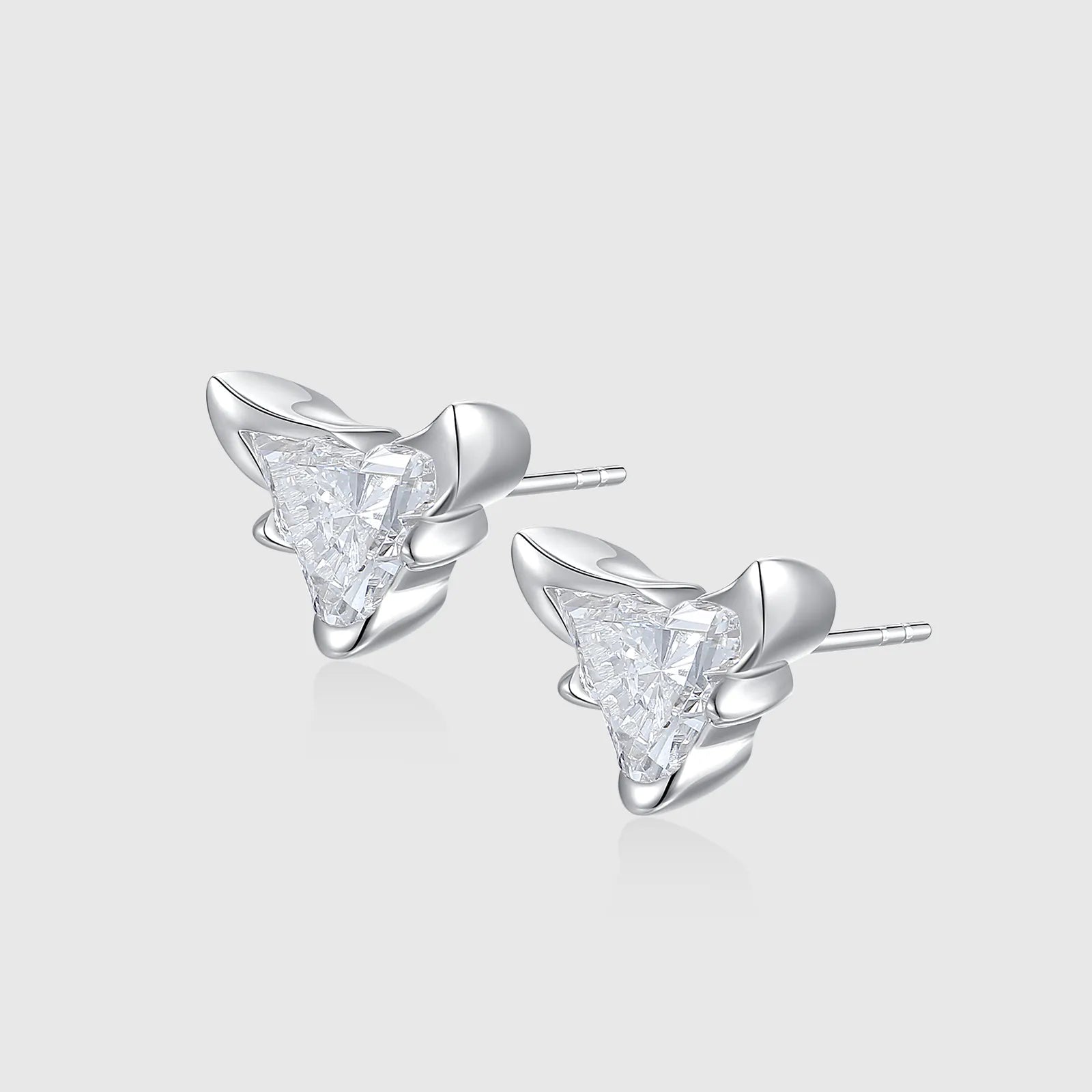 Boucle d'oreille à diamant en forme de taureau