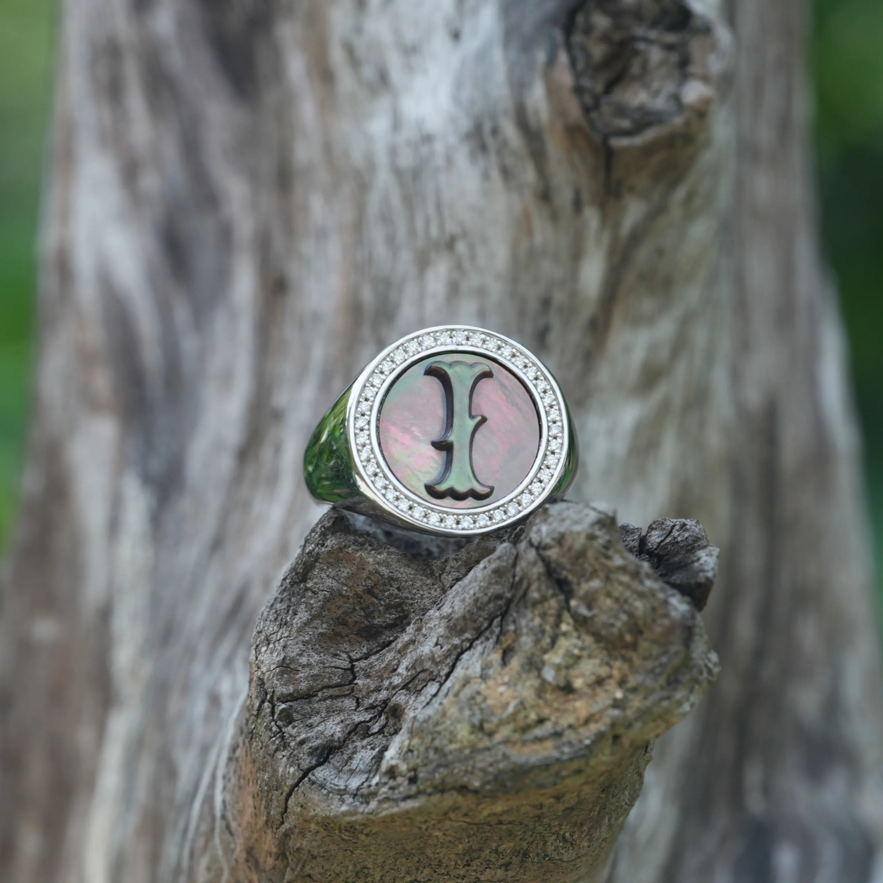 Initial I Letter Series Mother of Pearl and Diamond Signet Ring
