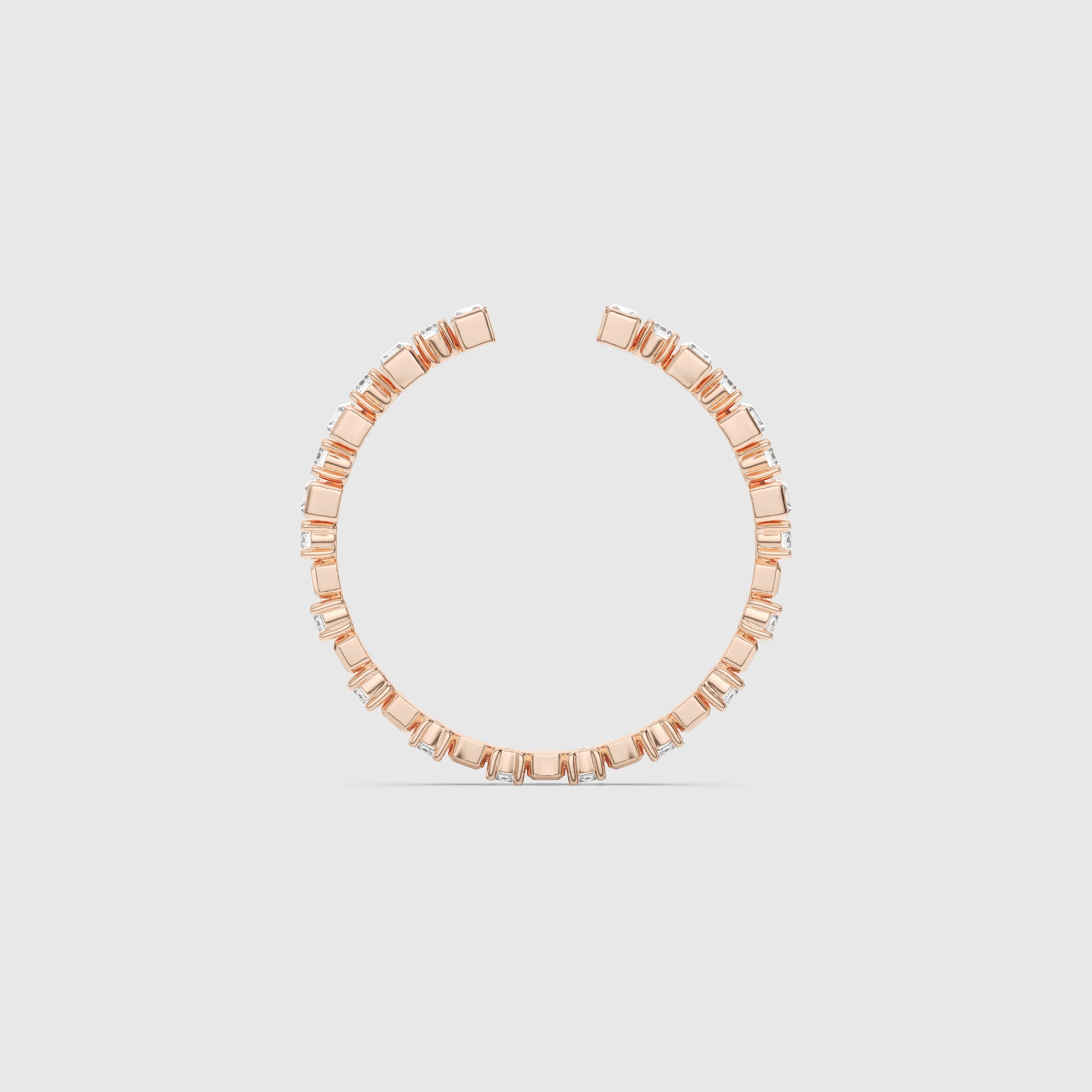 Bague minimaliste avec diamants en forme de poire et de rond