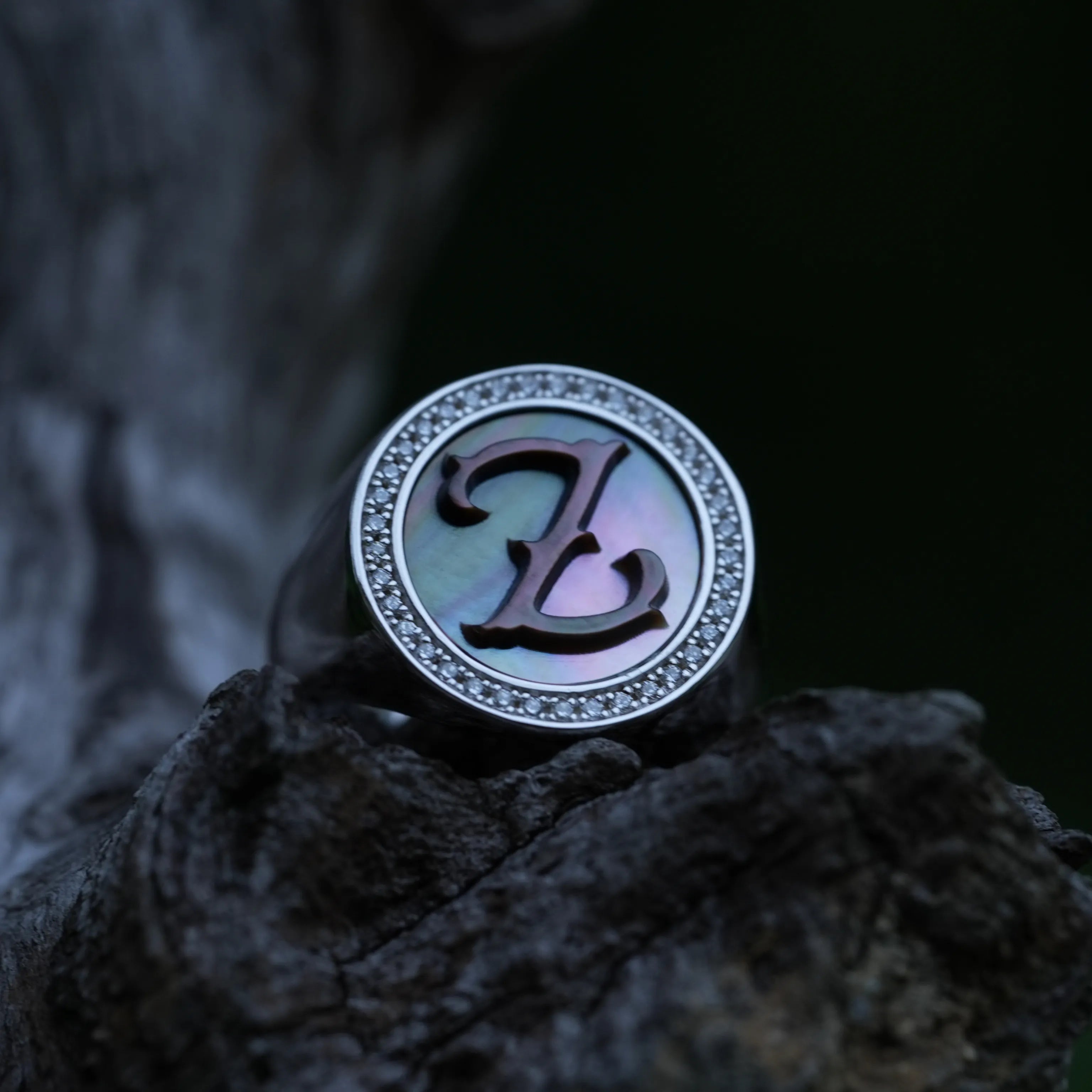 Custom Vintage Signet Alphabet Ring丨Initial Z