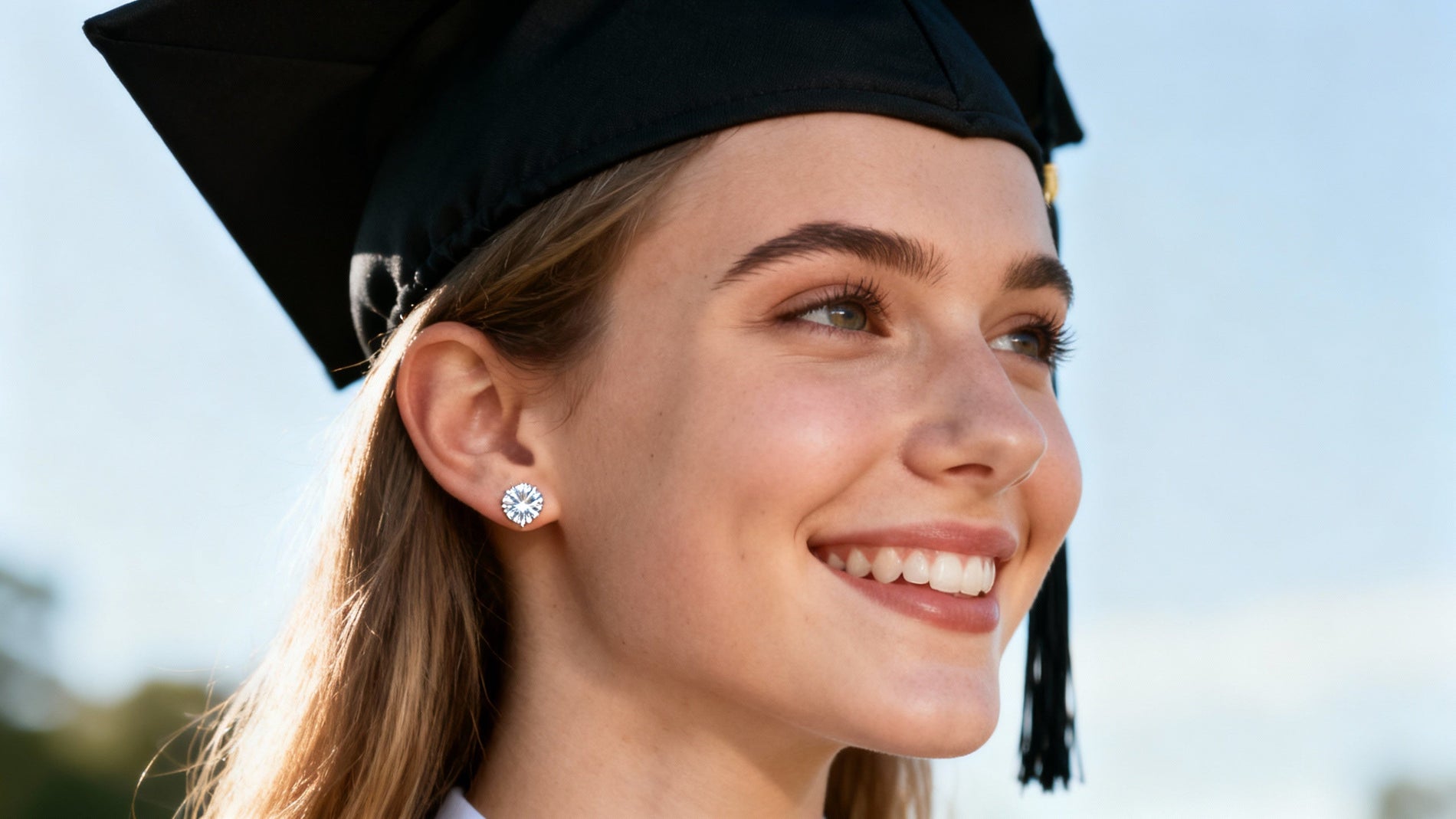 Lab-Grown Earrings for Graduations: Elegant Gifts to Mark Achievement