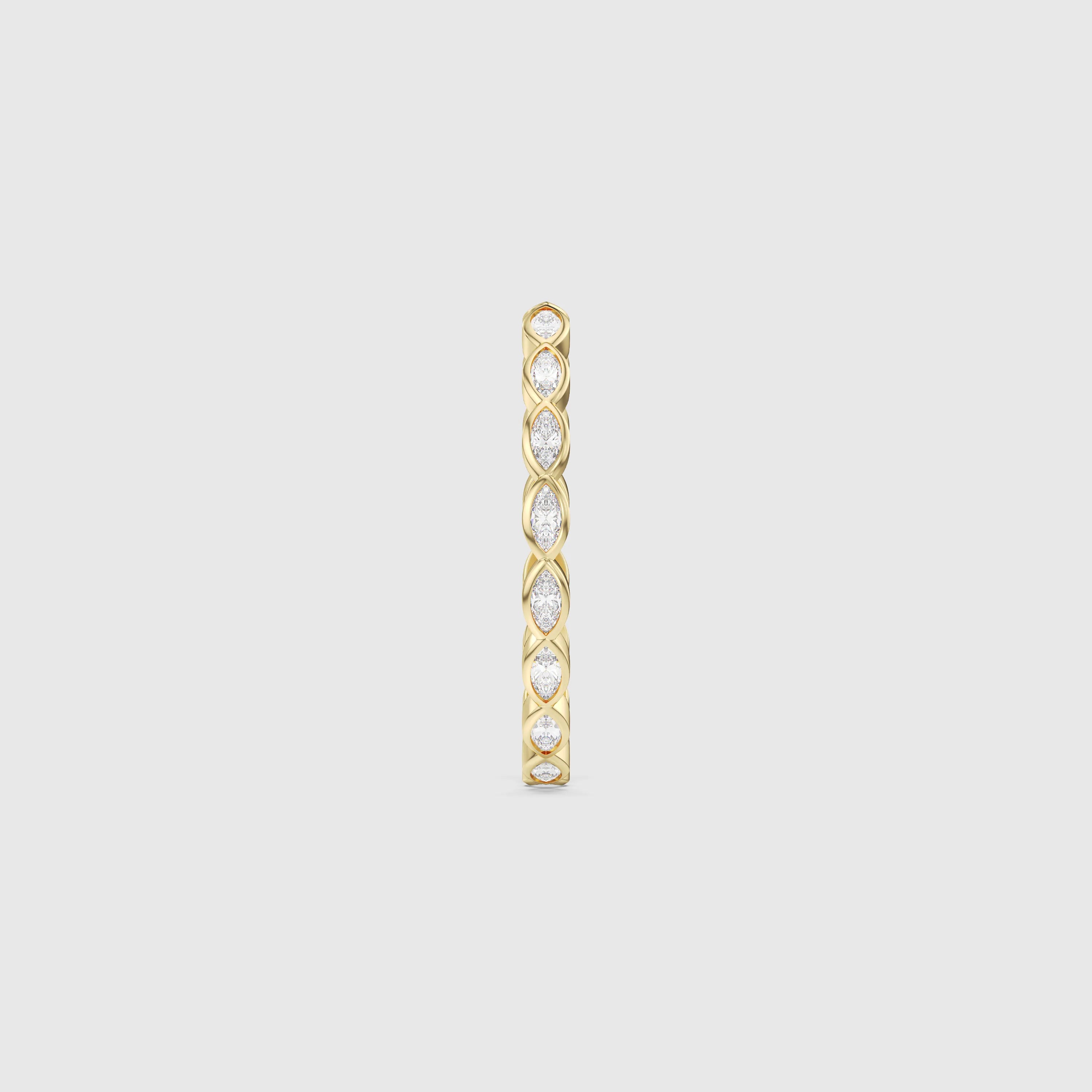 Bague minimaliste avec diamants en forme de poire et de rond