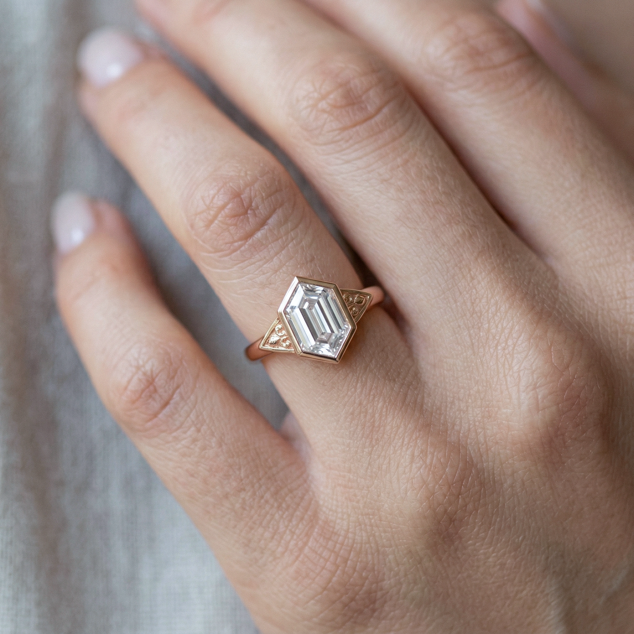 Aegis | 1-3cts Hexagon Lab Diamond Ring with Iris Flora