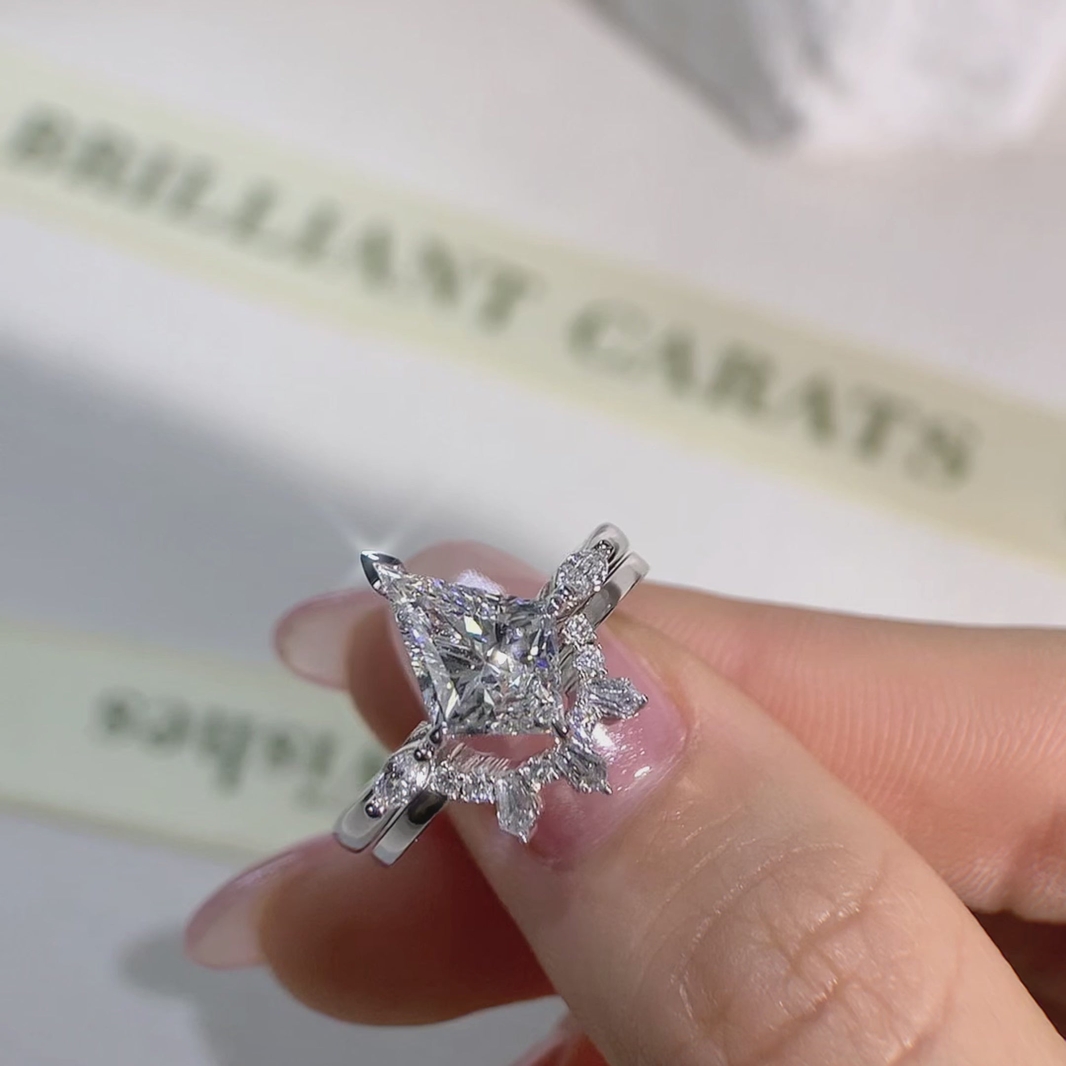 kite diamond ring set  with side stone