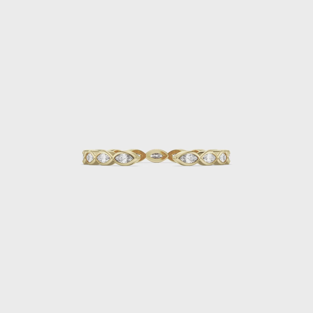 Bague minimaliste avec diamants en forme de poire et de rond