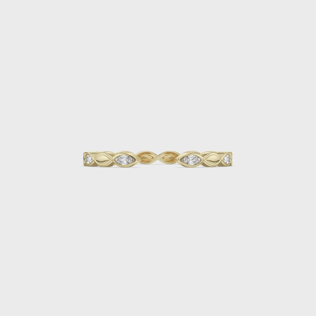 Bague minimaliste avec diamants en forme de poire et de rond