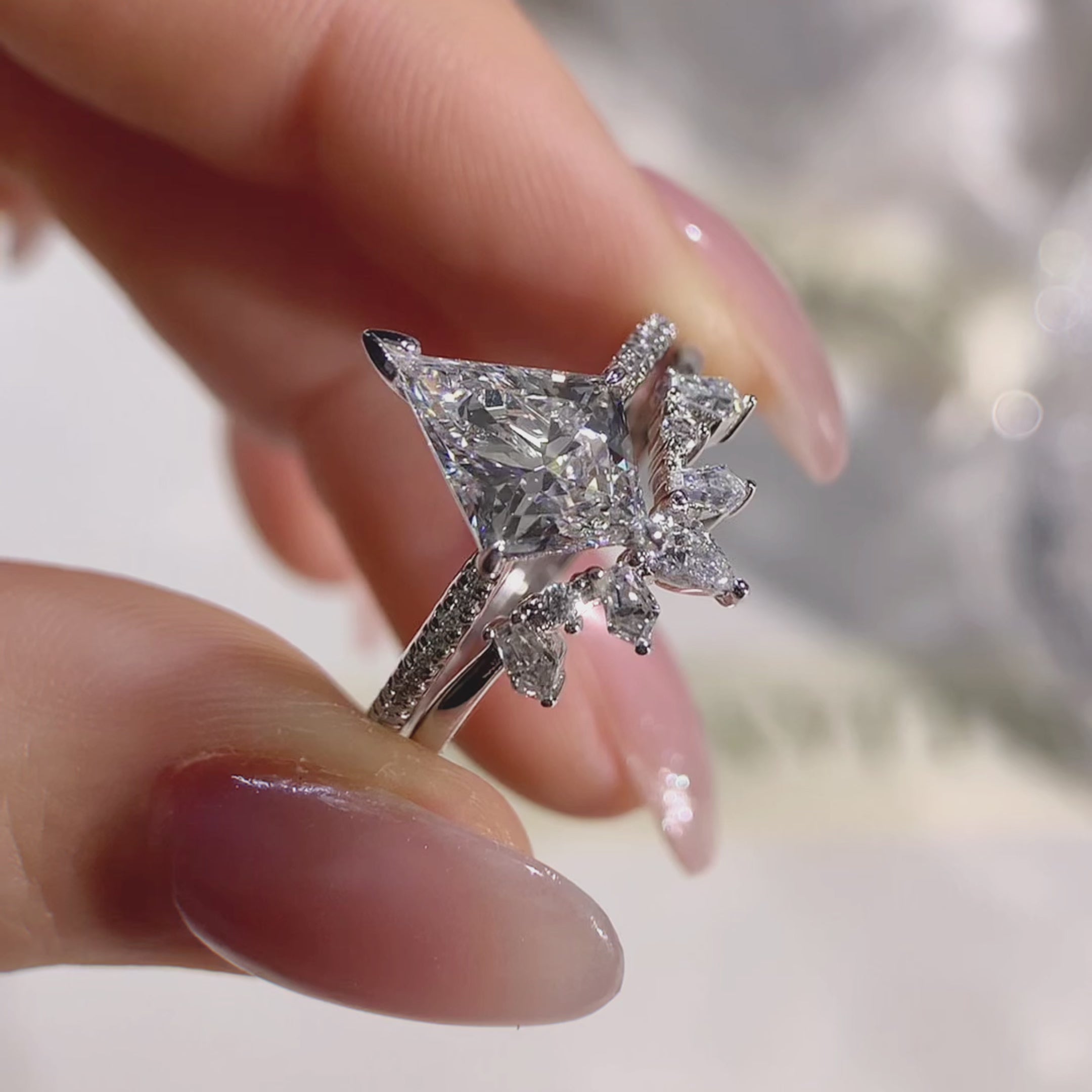 NEXUS Engagement Ring Set with Kite Lab Diamond 2PCs –18/14K Gold